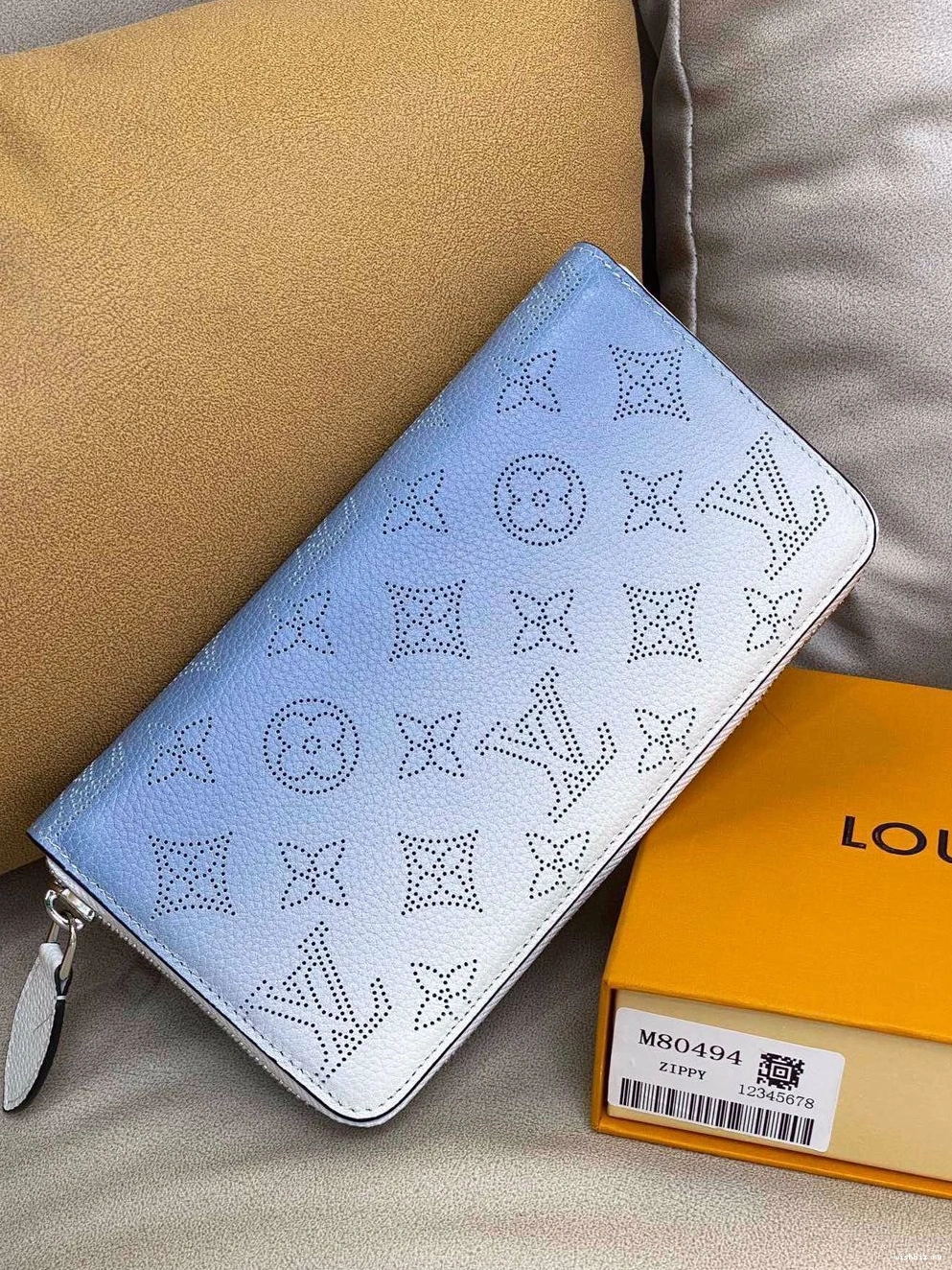 WIS ZIPPY LOUIS VUITTON WALLET 1103